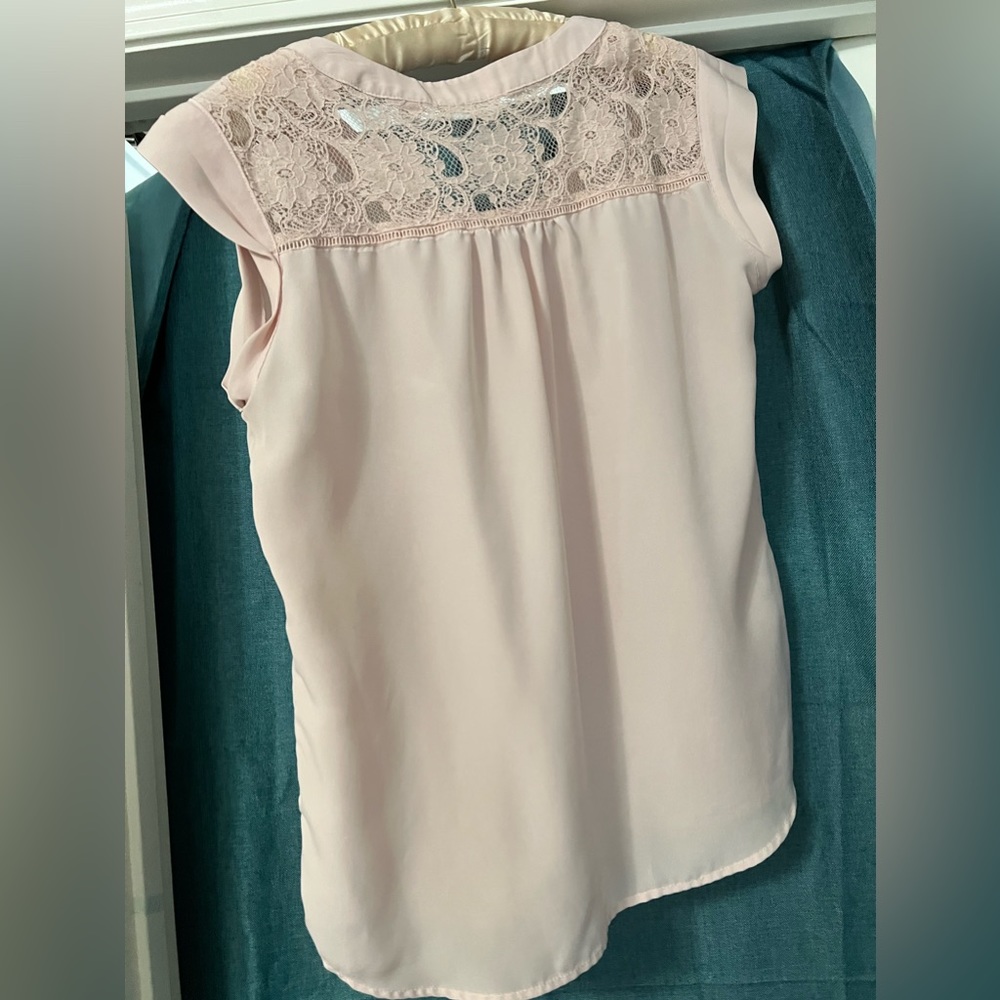 Pink shirt - Picture 2 of 3